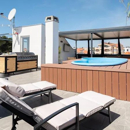 Rooftop Iadera *