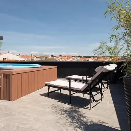 Apartment Rooftop Iadera *