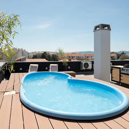 Rooftop Iadera Apartment *