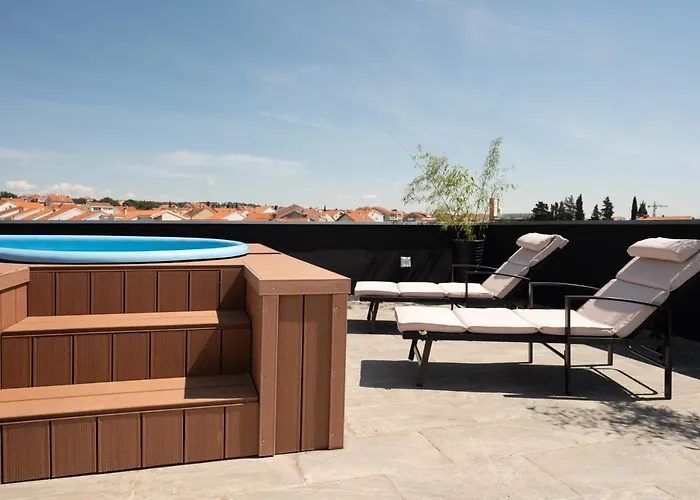 Апартаменты Rooftop Iadera