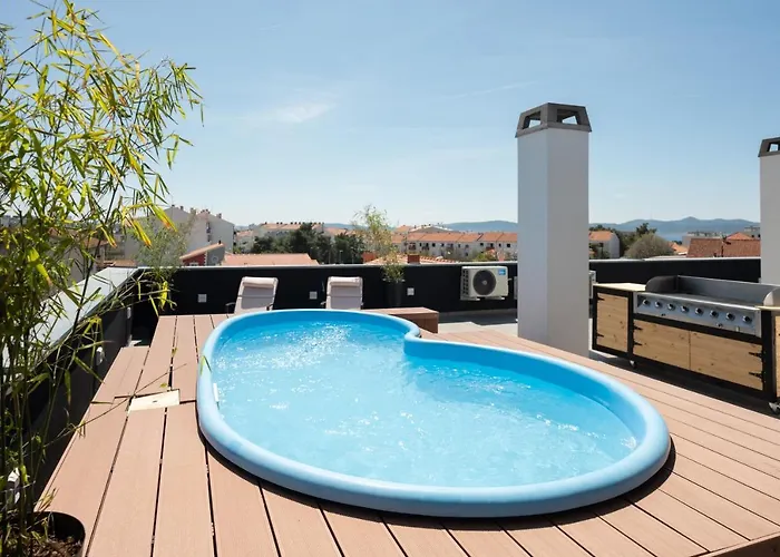 Rooftop Iadera アパート *